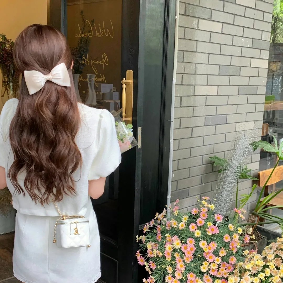 奇怪的她